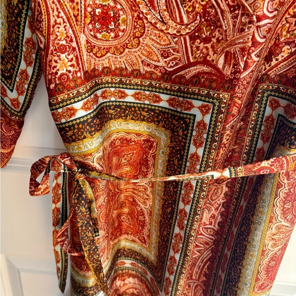 Zara Paisley Wrap Dress with Tie Waist Fall Colors Large NWOT - Picture 3 of 4